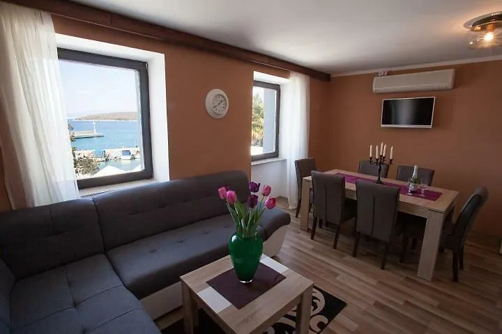 Lägenhet Apartman M&S Njivice