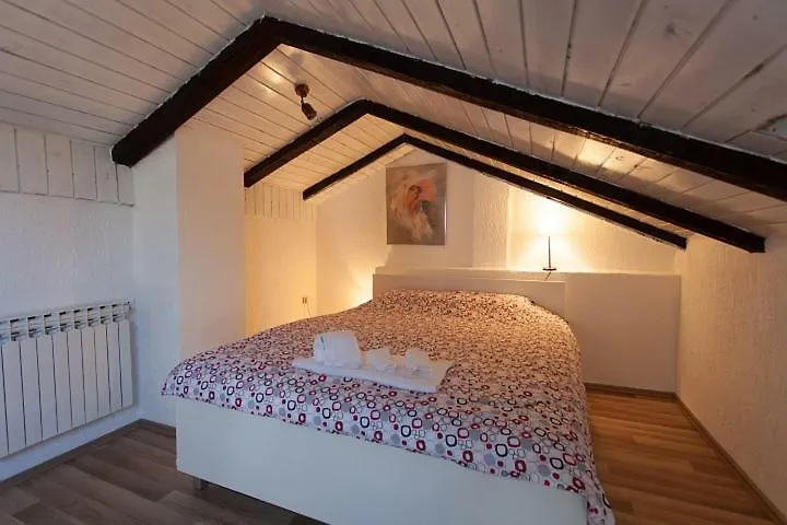 Lägenhet Apartman M&S Njivice